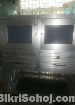Cash box